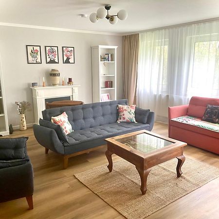 Apartment By The Park, For Bike Lovers Алсфелд Екстериор снимка